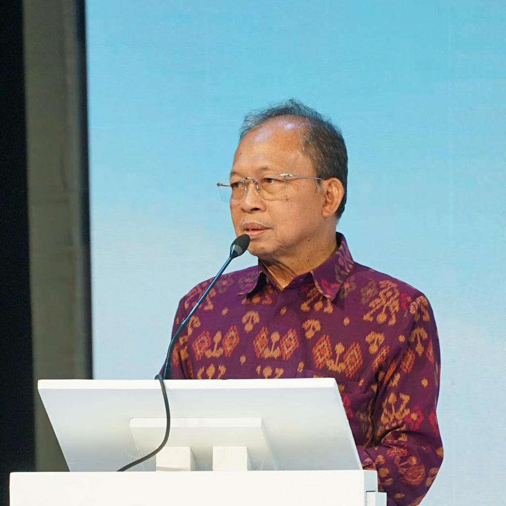 Wayan Koster