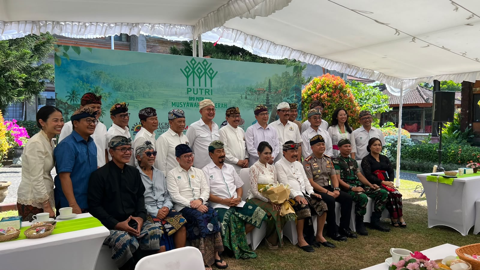 Newly inaugurated PUTRI Bali Board members alongside BaliCEB Chairman Dr Ketut Jaman, Expert Staff to the Governor Dr I Wayan Ekadina, and official guests in Denpasar